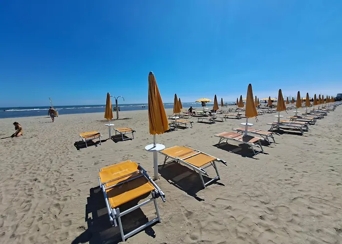 Christina In Strandnaehe